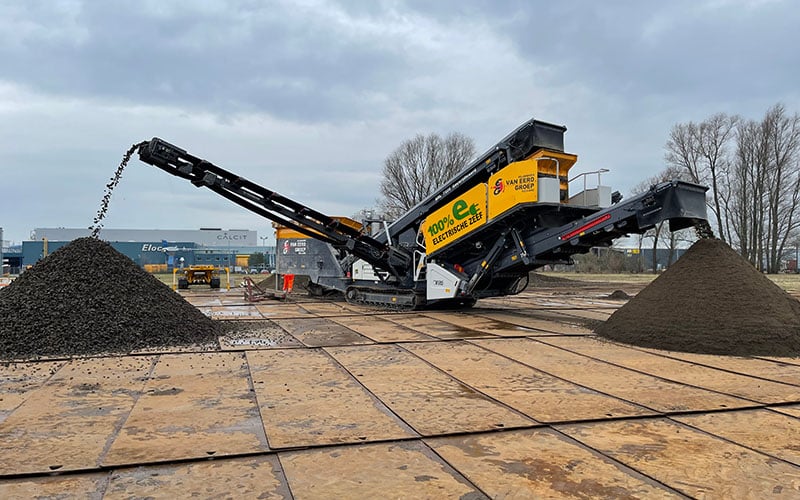 Zeef Duurzaam Recycling Van Eerd Duurzaam zeven van grondstoffen voor hergebruik door Van Eerd