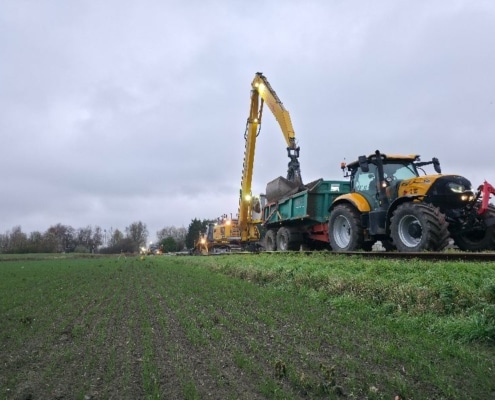 Dieplader Tractor Van Eerd Sas Van Gent Spoorwerkzaamheden Sas van Gent