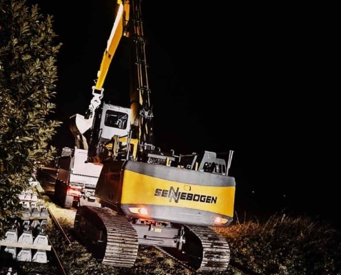 Sennebogen Kranen Bouw Werkzaamheden Nacht Sennebogen overslagkraan spoorbouw nacht Sas van Gent VolkerRail